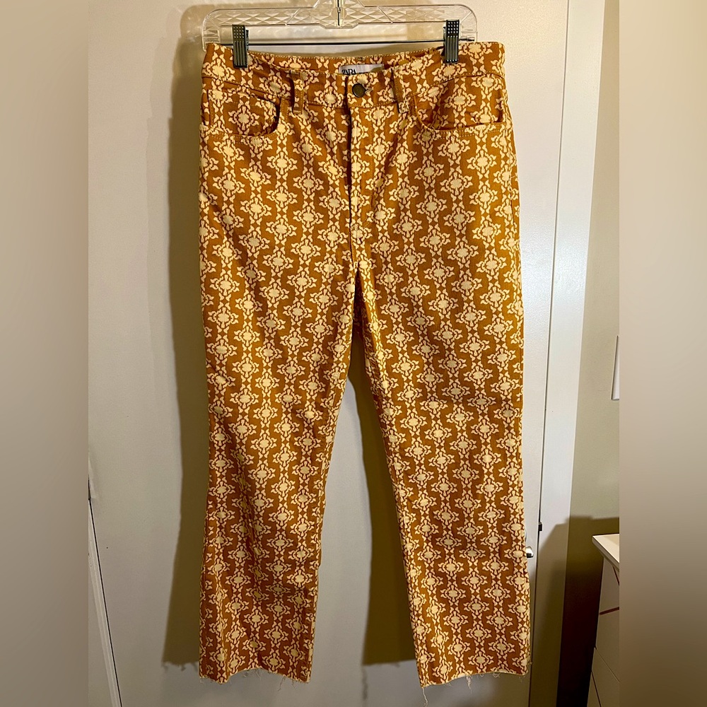 Zara, yellow and white print denim jeans with unfinished cuff size 8